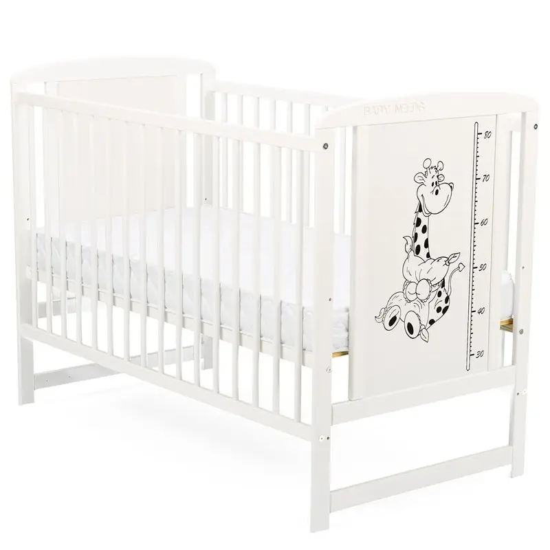 Patut din lemn bebe, 120x60 cm, Din lemn de pin si mdf, Stabil si rezistent, Inaltime saltea reglabila pe 3 nivele, Laterala cu 3 bete detasabile, EN716-1, EN716-2, Alb, Babyneeds, Timmi Girafa