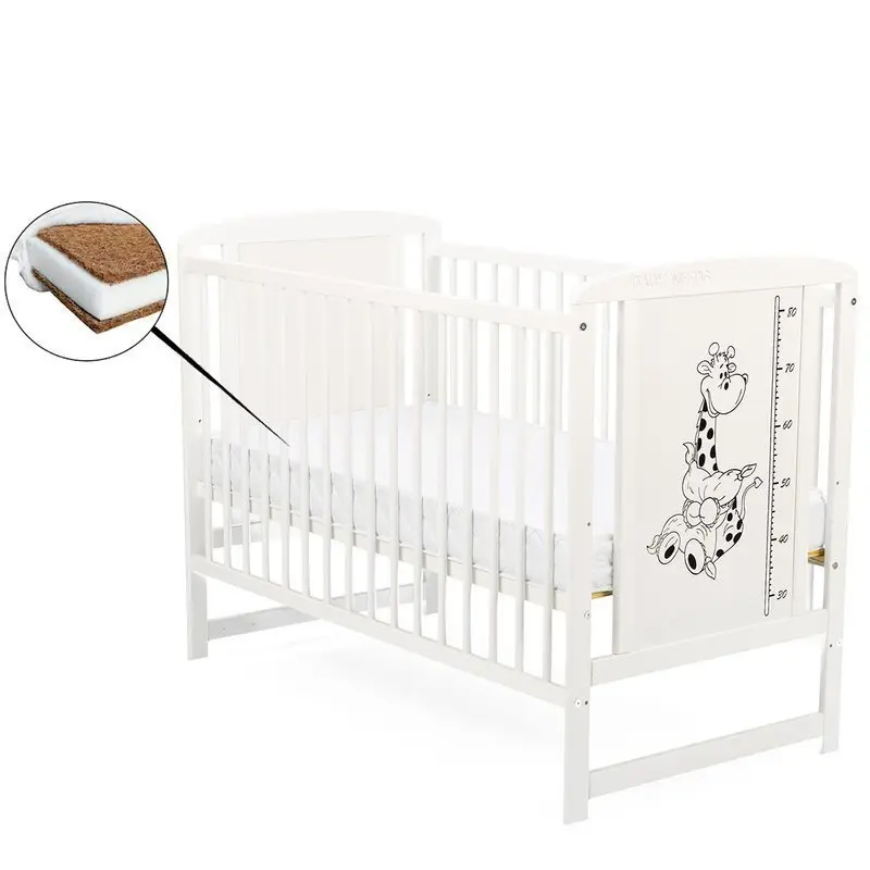 Patut din lemn bebe, 120x60 cm, Din lemn de pin si mdf, Stabil si rezistent, Inaltime saltea reglabila pe 3 nivele, Laterala cu 3 bete detasabile, EN716-1, EN716-2, Alb, Babyneeds, Timmi Girafa + Saltea 8 cm