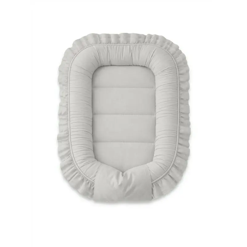 Cosulet bebelus, MimiNu, Pentru dormit, Baby Nest 55 x 75 cm, Cu Volanase, Husa 100% bumbac, Din bumbac certificat Oeko Tex Standard 100, Colectia Royal, Grey