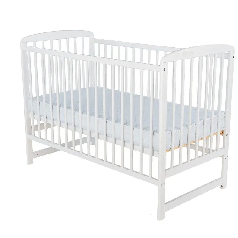 Patut din lemn bebe, 120x60 cm, Din lemn de pin, Stabil si rezistent, Inaltime saltea reglabila pe 3 nivele, Laterala cu 3 bete detasabile, EN716-1, EN716-2, Alb, Babyneeds, Ola