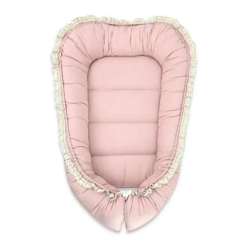 Cosulet bebelus, MimiNu, Premium, Pentru dormit, Baby Nest 55 x 75 cm, Cu Volanase si dantela, Husa 100% bumbac, Din bumbac certificat Oeko Tex Standard 100, Powder Pink