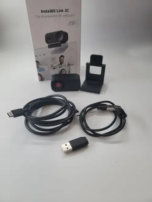 Camera web Insta360 Link 2C Standard Edition, 4K, 30 fps, Microfon cu reducere zgomot AI, Zoom 4x (Negru)