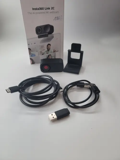 Camera web Insta360 Link 2C Standard Edition, 4K, 30 fps, Microfon cu reducere zgomot AI, Zoom 4x (Negru)