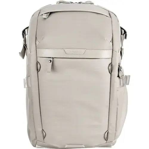 Ghiozdan foto Vanguard VEO METRO B25L, 25 L, Doua compartimente pentru laptop 16inch si tableta 13inch, Compatibil cu camere DSLR/Mirrorless + Accesorii (Crem)
