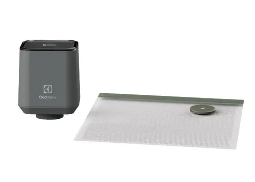 Set vidare Electrolux Fresh Kit EVSK1, 10 Pungi reutilizabile, 23 x 26 cm, Pompa vidare cu acumulator Li-Ion (Transparent/Verde)