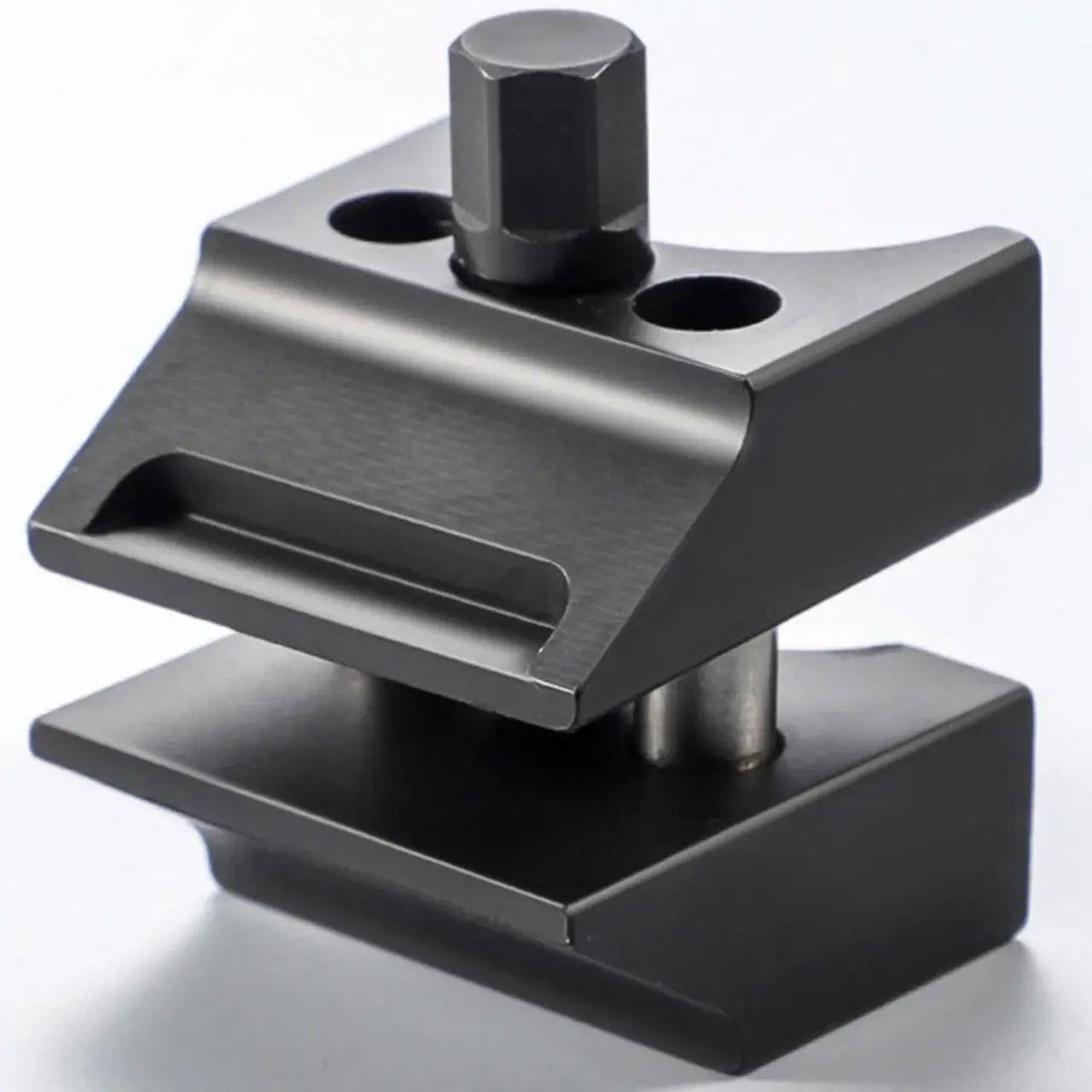 Extractor/Separator universal pentru fanta fuzeta, pentru demontarea amortizorului din fuzeta, actionare hex 10 mm, material AISI 1045 calit, compatibil VW/Audi/BMW/Ford/Peugeot/Citroen