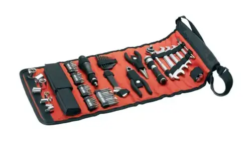 Set 71 accesorii Black & Decker - capete de insurubat, chei, tubulare, surubelnita, lanterna, baterii, cleste, patent A7144